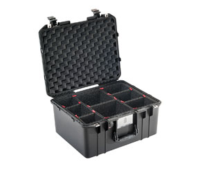 PELI 1557 AIR CASE Internal dimensions 440x330x248mm, with TrekPak, black