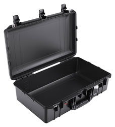 PELI 1555 AIR CASE Internal dimensions 584x324x191mm, empty, black