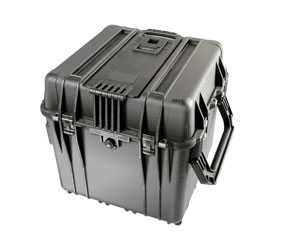 PELI 0340 CUBE CASE Internal dimensions 457x457x457mm, with padded dividers, black