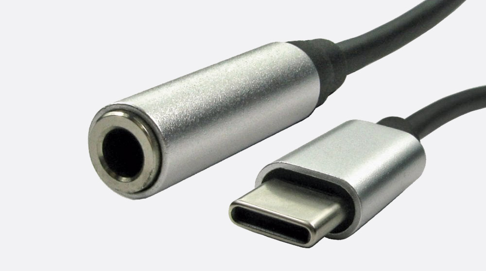 USB Type C to 3.5mm audio adapter